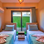 4 Bedroom - 3047 别墅 *
