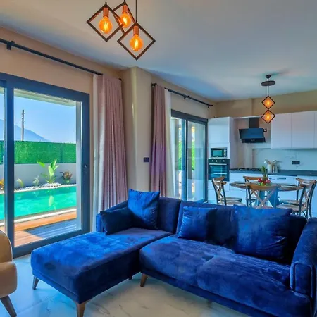 Villa 4 Bedroom - 3047