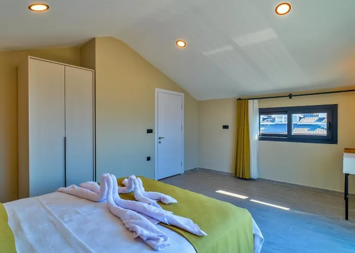 4 Bedroom - 3047 别墅