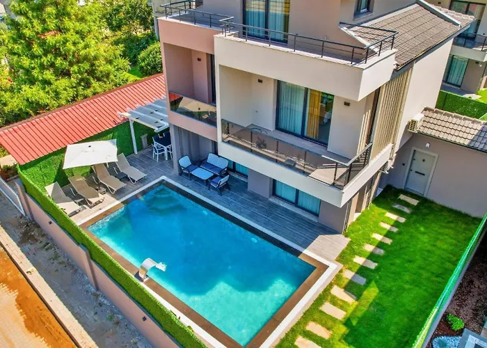 4 Bedroom - 3047 费特希耶