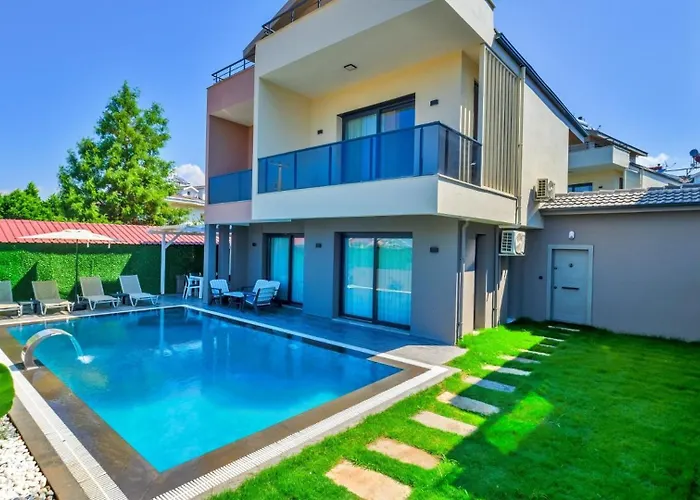 4 Bedroom - 3047 别墅 *