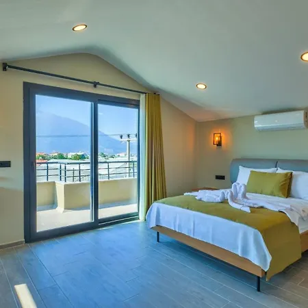 Villa 4 Bedroom - 3047 *